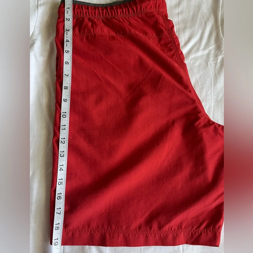The North Face Red‎ Men’s Short Sz L/G